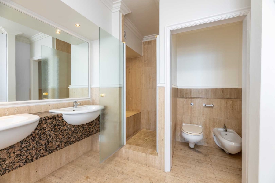 To Let 2 Bedroom Property for Rent in Sea Point Western Cape